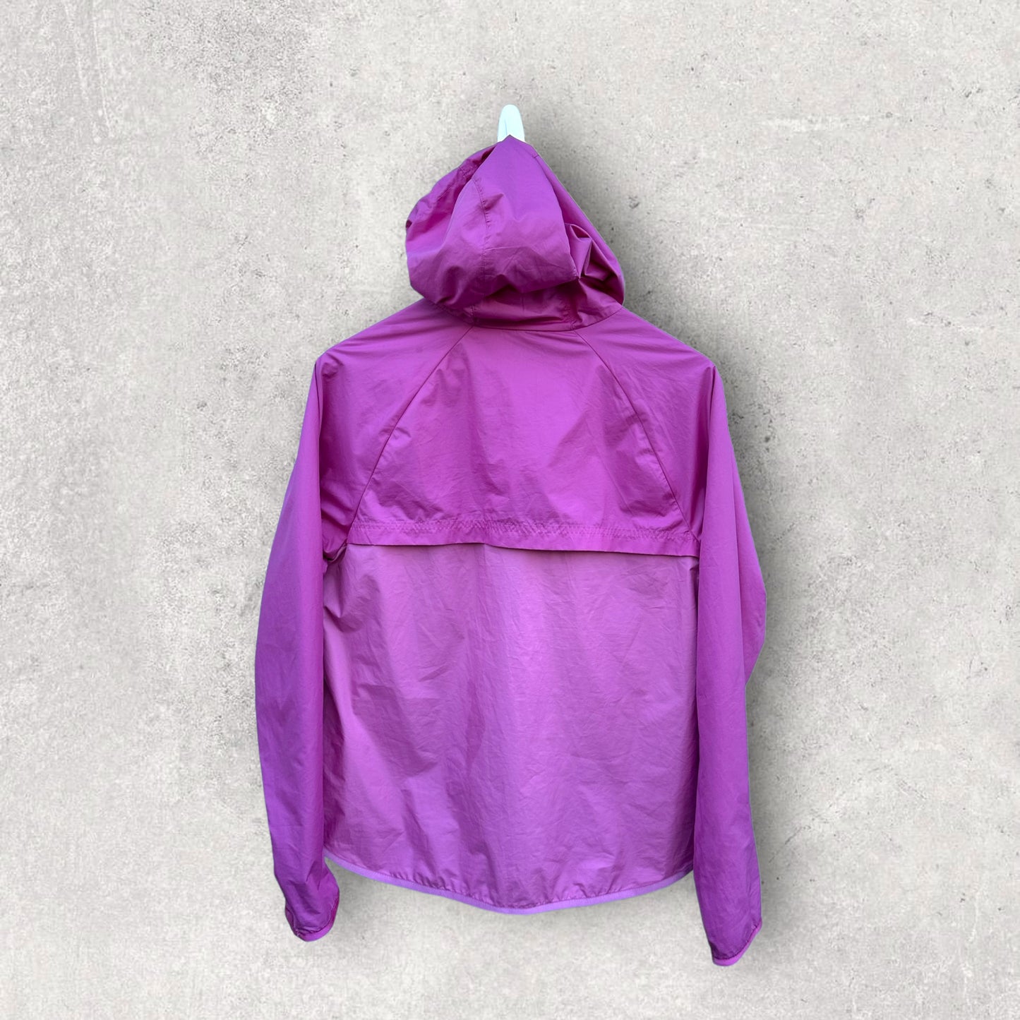 NIKE WINDBREAKER