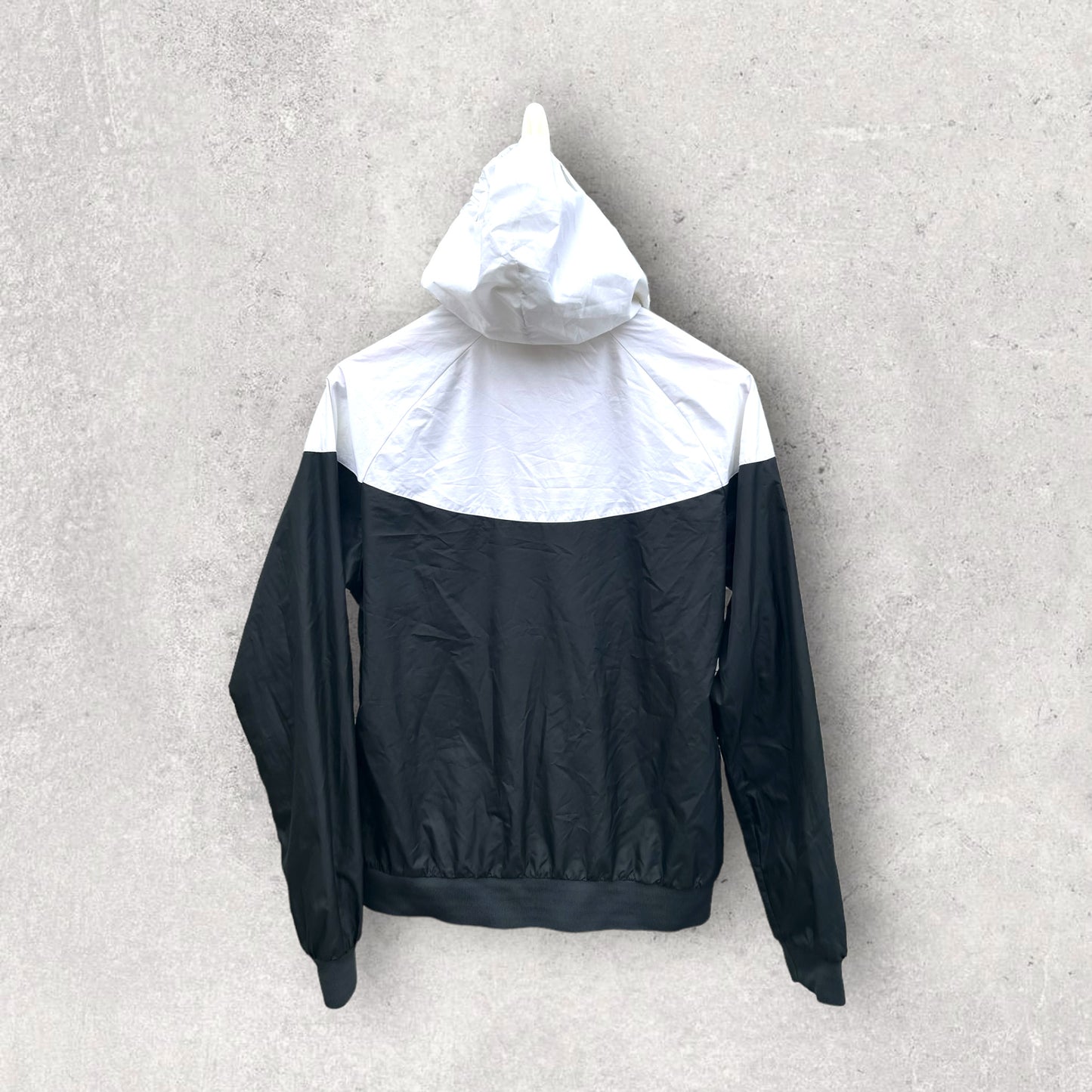 NIKE LADIES HOODED WINDBREAKER