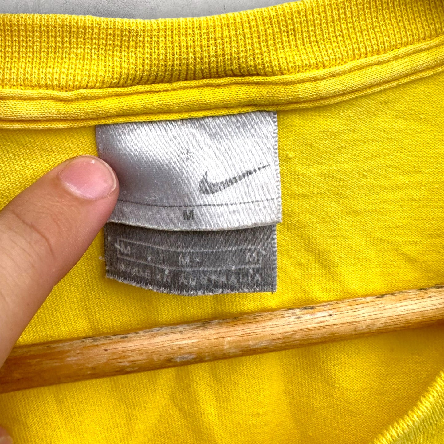 NIKE VINTAGE YELLOW T-SHIRT