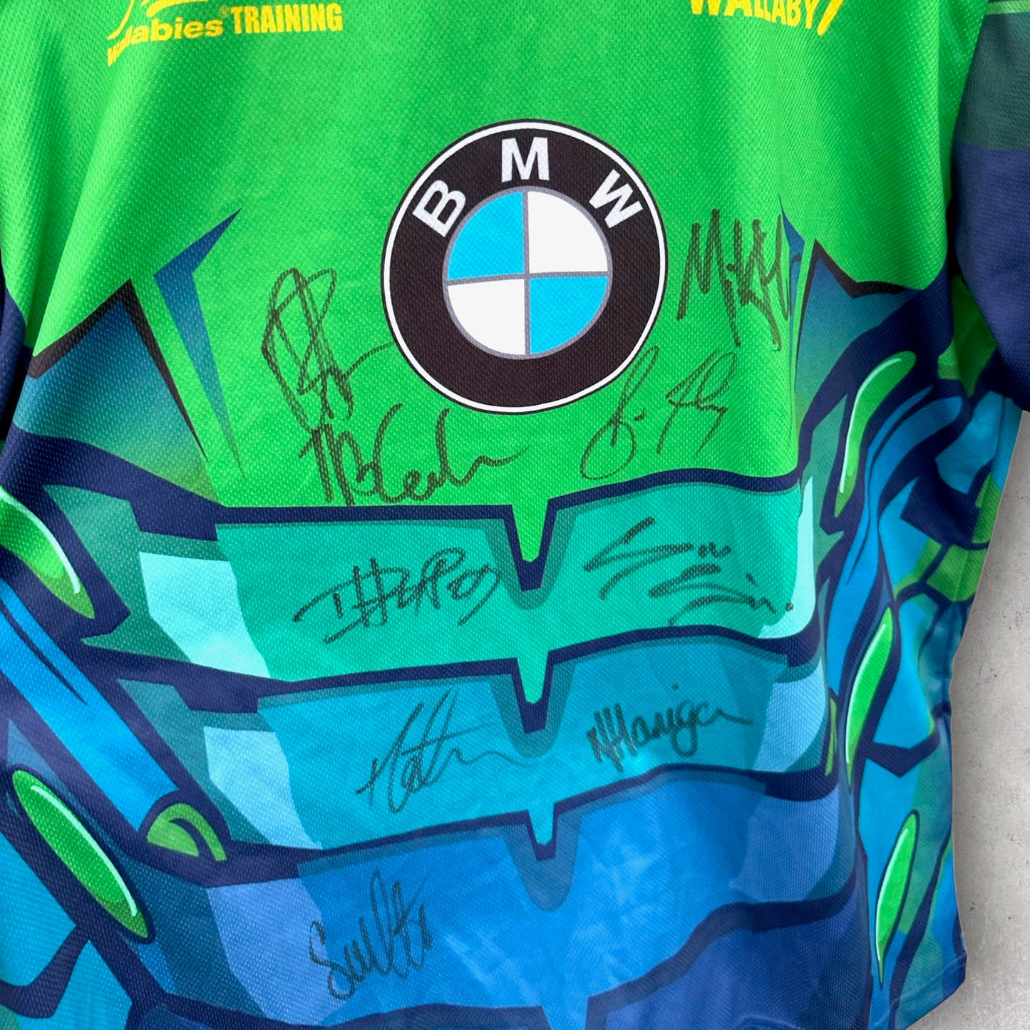 WALLABIES SIGNED TRAINING SHIRT