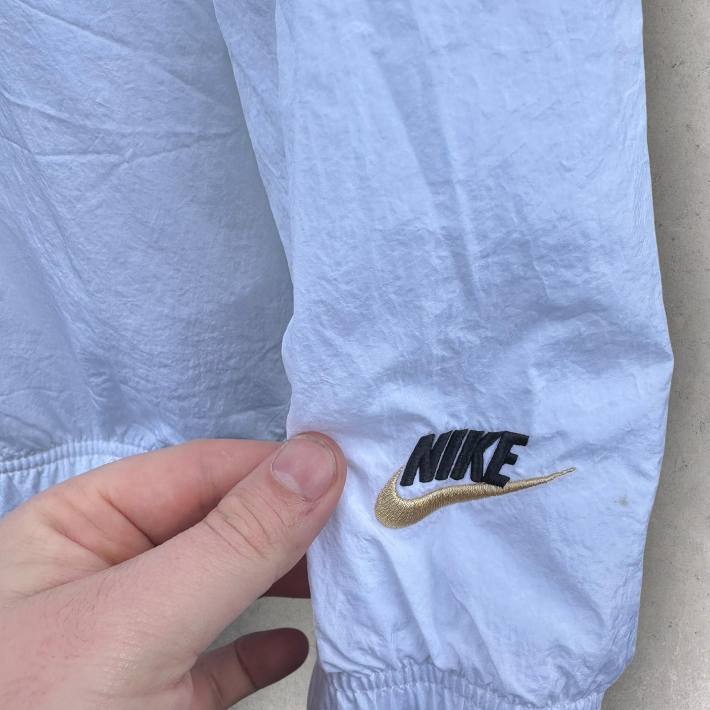 NIKE WOVEN WHITE/MALACHITE WINDBREAKER JACKET