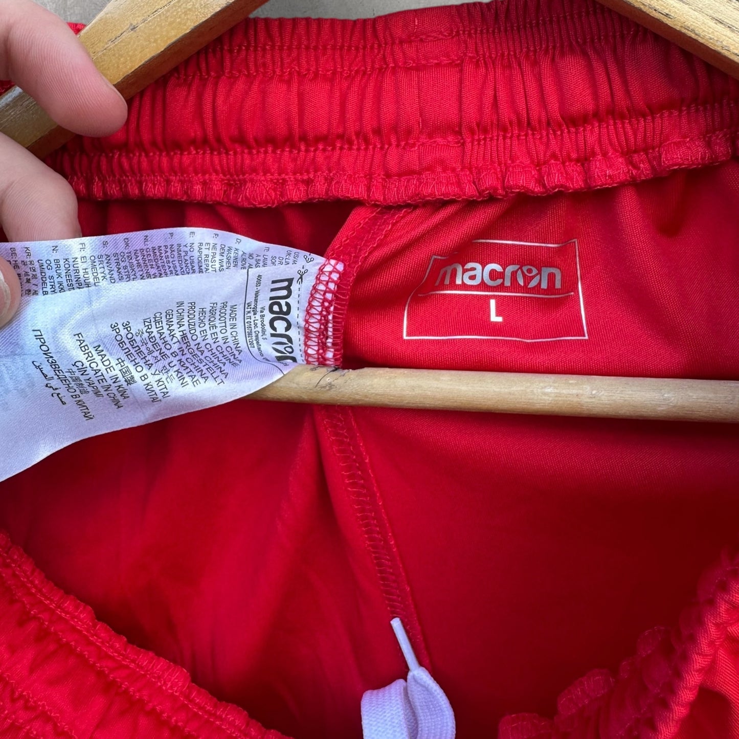 ADELAIDE UNITED MACRON TRAINING RED SHORTS