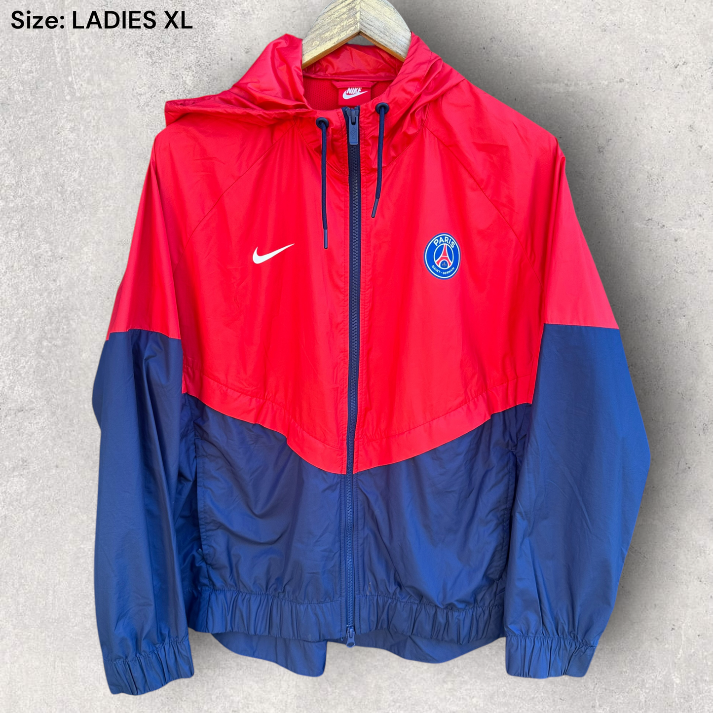 Paris Saint Germain PSG Nike Windbreaker Hooded Ladies Football Jacket