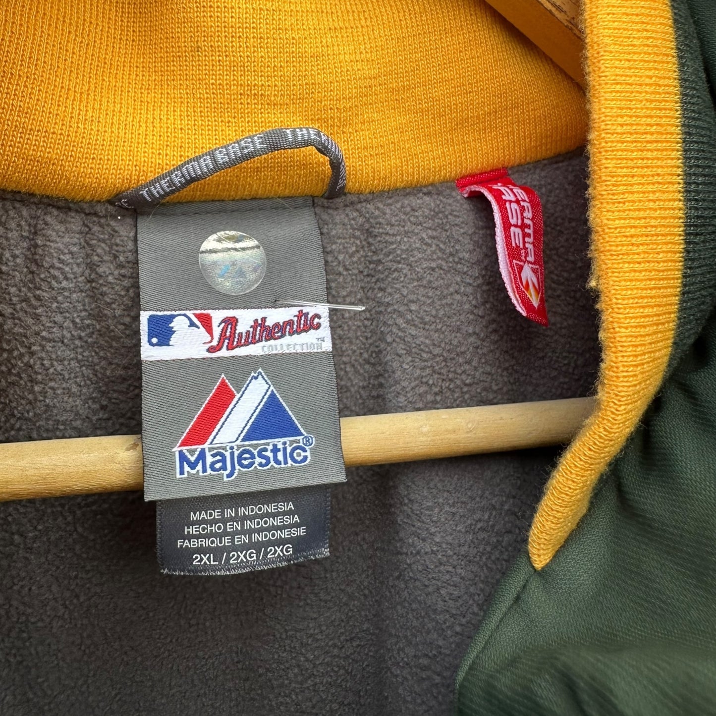 OAKLAND ATHLETICS MAJESTIC THERMA BASE MLB GREEN JACKET