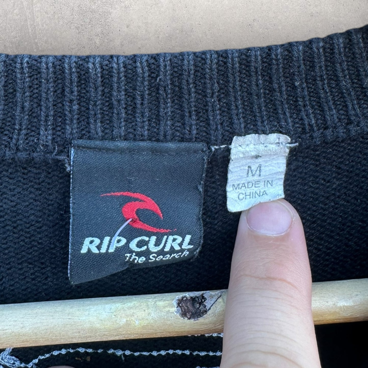 RIPCURL BLACK VINTAGE LONG SLEEVE PULLOVER JUMPER
