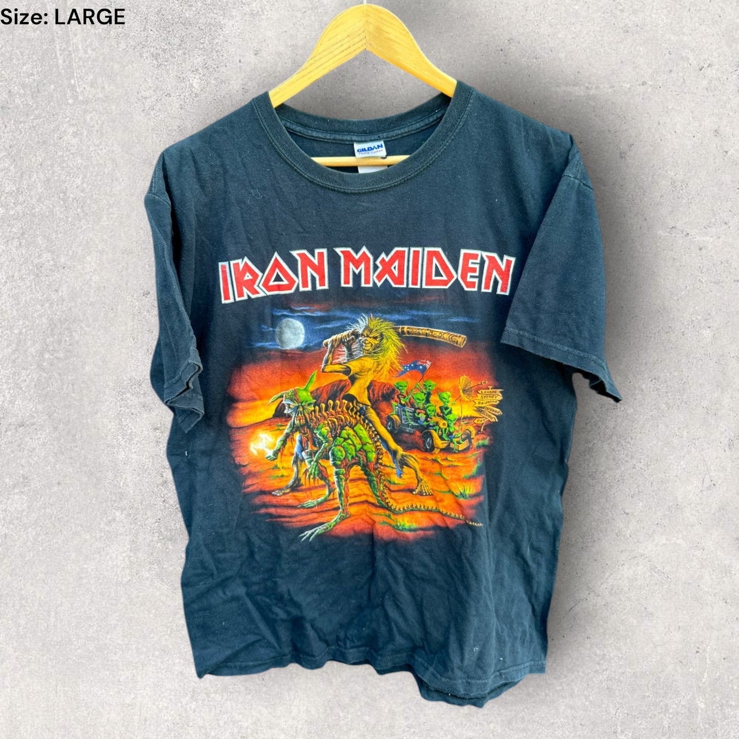 IRON MAIDEN THE FINAL FRONTIER 2011 TOUR SHIRT