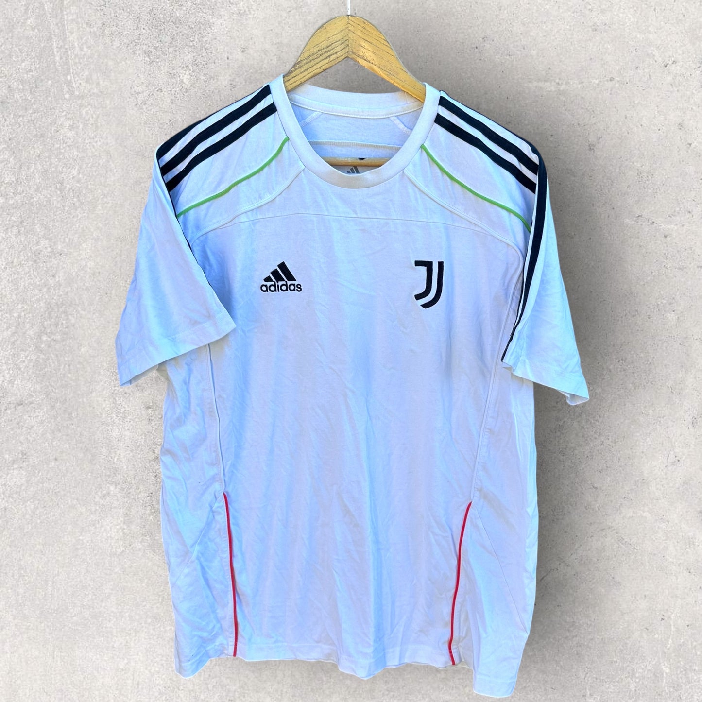 JUVENTUS ADIDAS WHITE SHORT SLEEVE FOOTBALL SHIRT