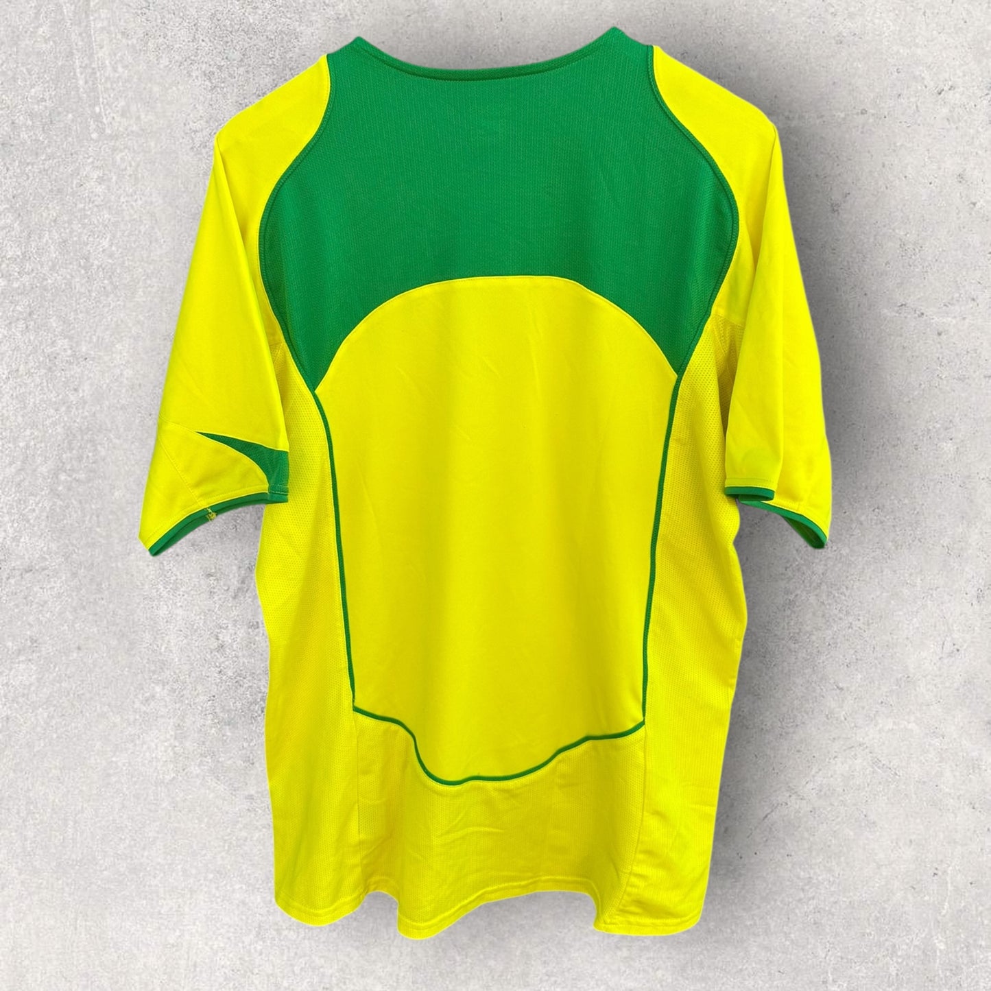 BRAZIL 2002 HOME NIKE VINTAGE FOOTBALL JERSEY