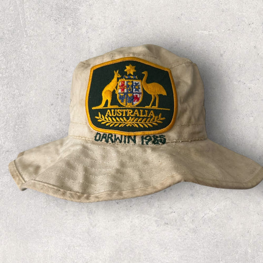 AUSTRALIA 1985 DARWIN CRICKET BAGGY CREAM HAT