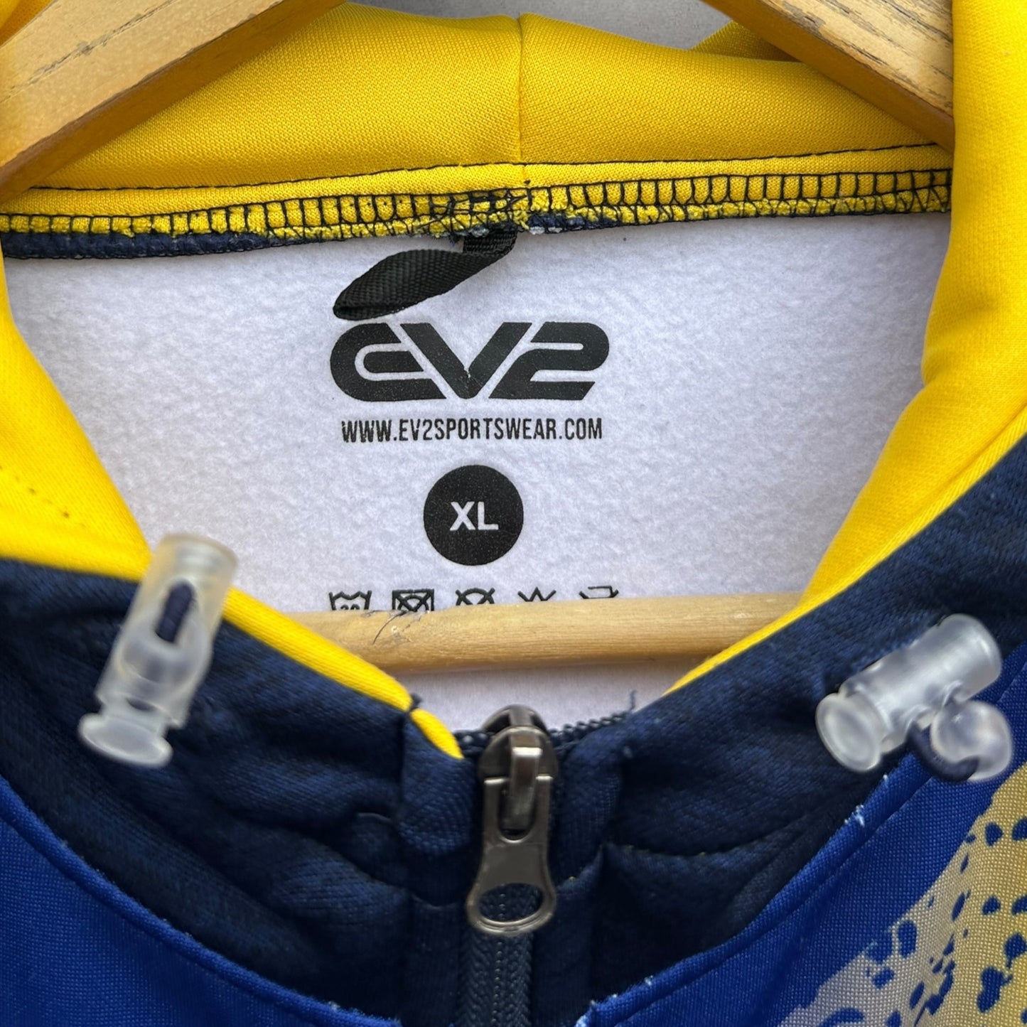 NORTHS DEVILS HOODED JUMPER PLAYER ISSUED TO ORYN KEELEY