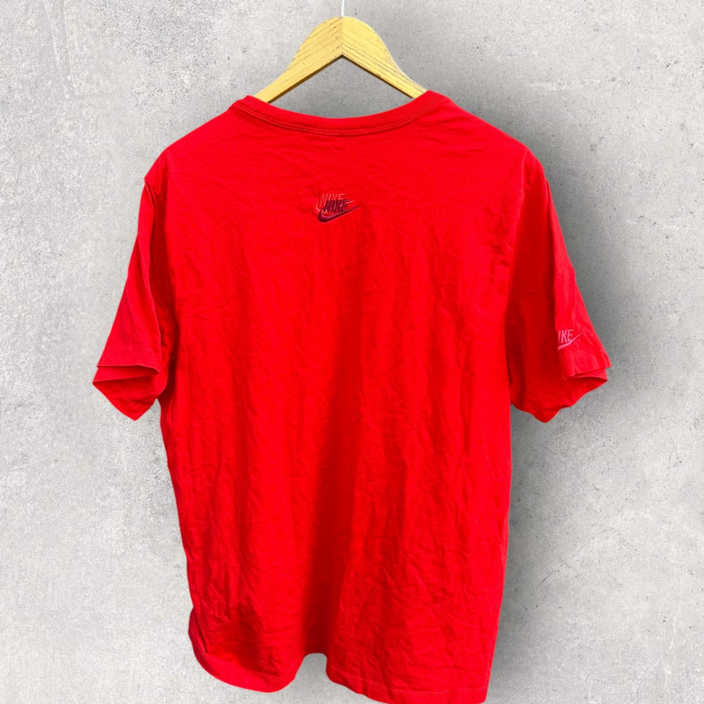 NIKE MULTI LOGO RED SHORT SLEEVE SHIRT