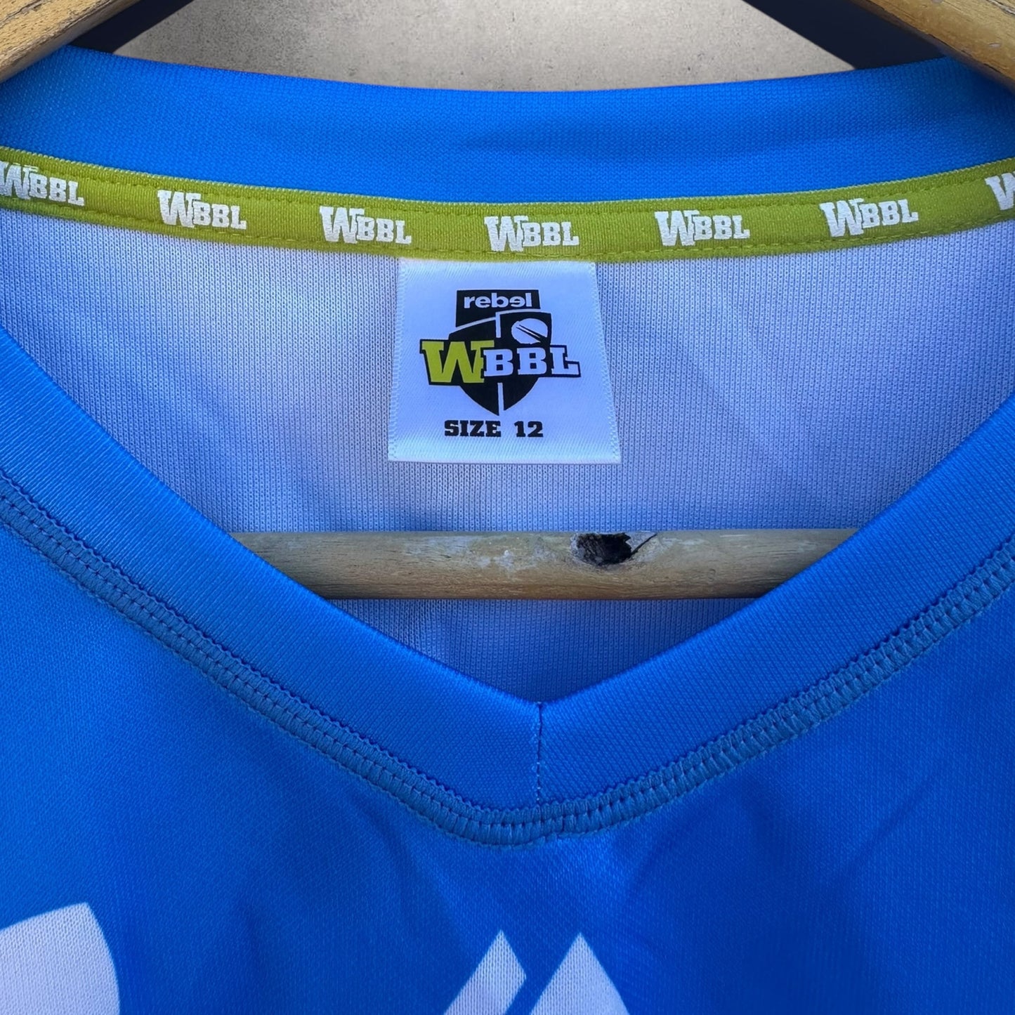 ADELAIDE STRIKERS WBBL PLAYER WORN MATCH JERSEY SIGNED  AJ WELLINGTON