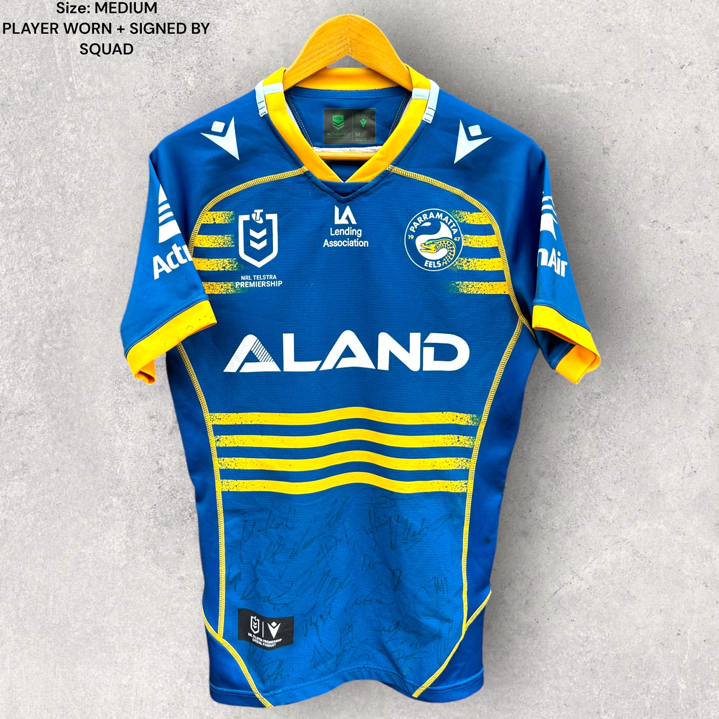 PARRAMATTA EELS 2023 MATCH WORN HOME JERSEY SIGNED BY TEAM