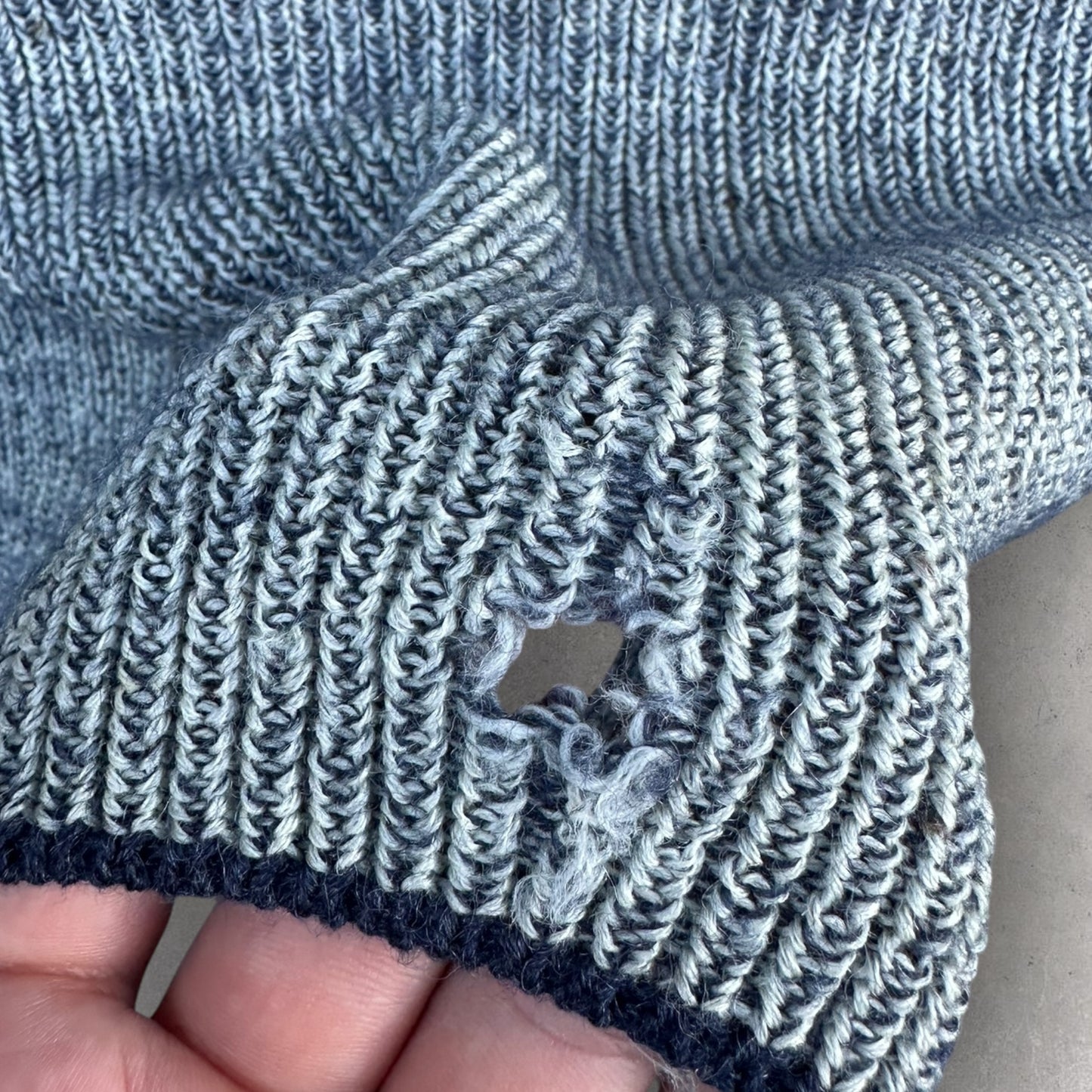 RODD & GUNN EUROPEAN YARN 100% WOOLEN QUARTER ZIP JUMPER