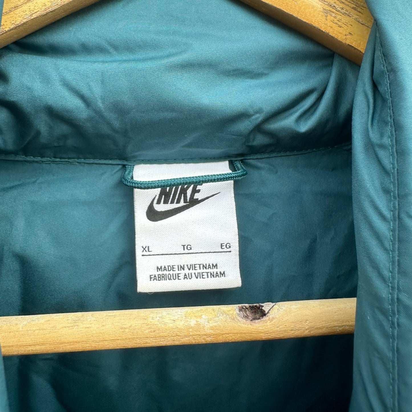 AUSTRALIAN MATILDAS NIKE FOOTBALL PUFFER VEST
