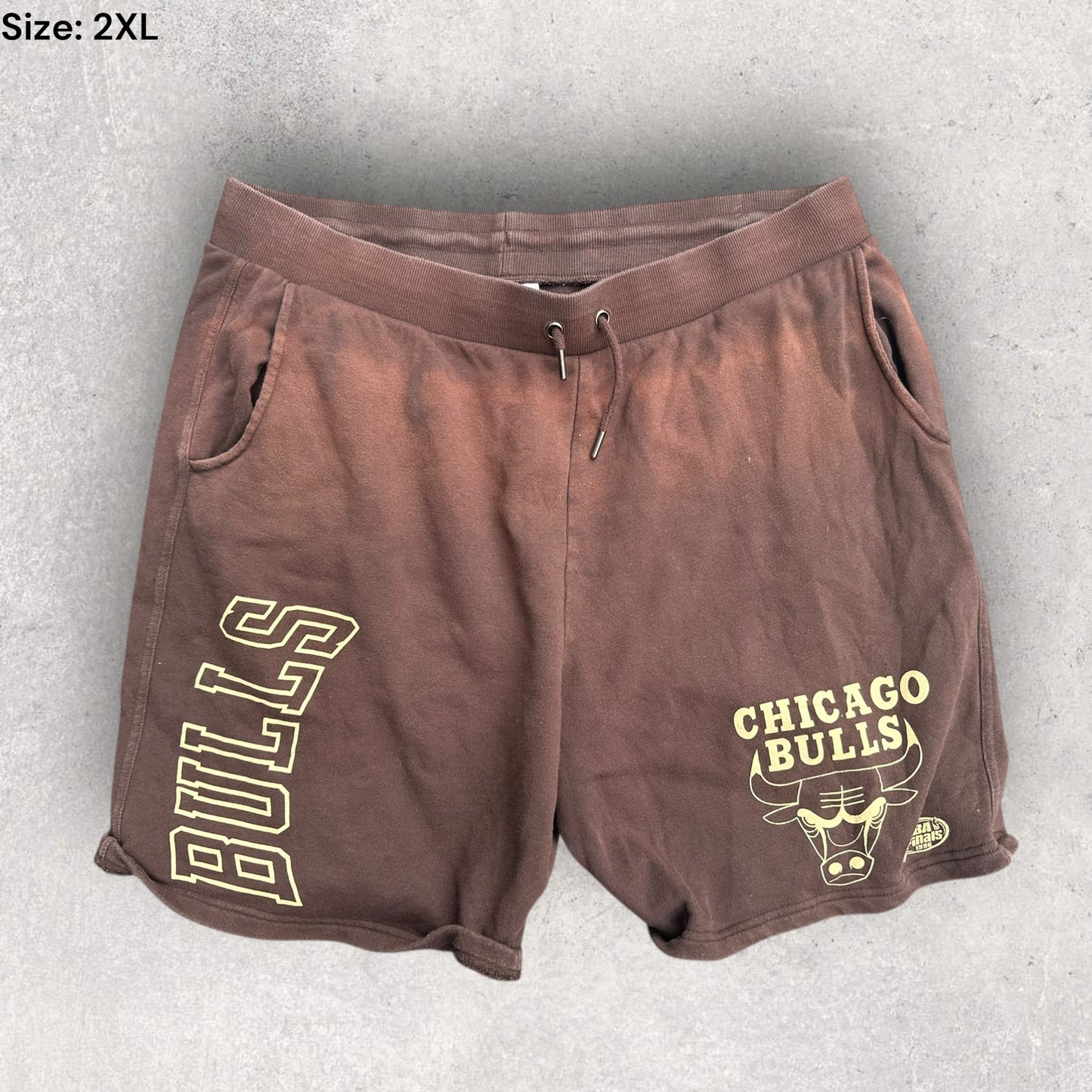 CHICAGO BULLS MITCHELL & NESS BROWN FLEECE SHORTS