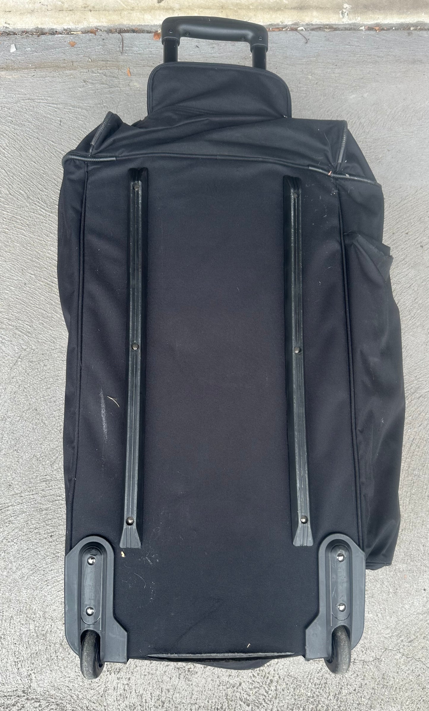 Sydney Roosters ISC Player Travel Suitcase Issued to Poasa Faamausili