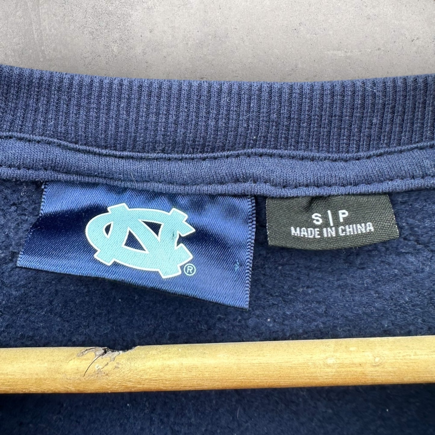 NORTH CAROLINA TARHEELS NCAA PULLOVER JUMPER