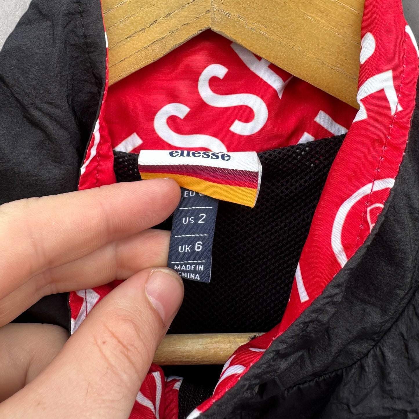 ELLESSE WOMENS WINDBREAKER JACKET