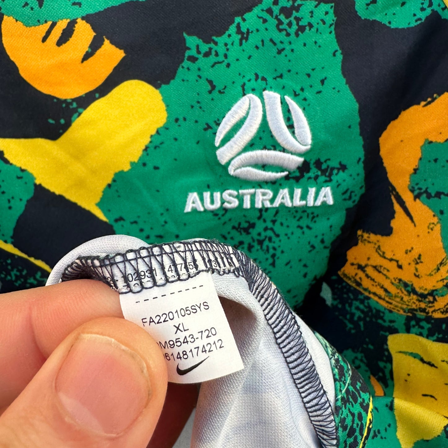 AUSTRALIA SOCCEROOS NIKE PRE MATCH FOOTBALL JERSEY