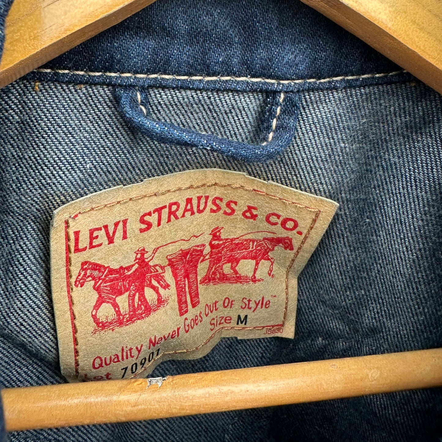 LEVI STRAUSS DENIM JACKET