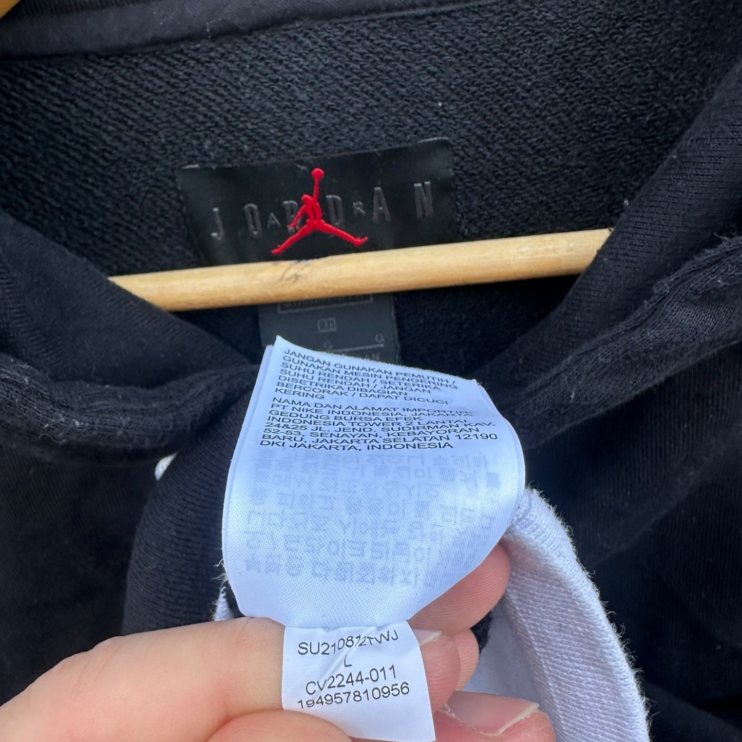 NIKE AIR JORDAN BLACK PULLOVER HOODED JUMPER