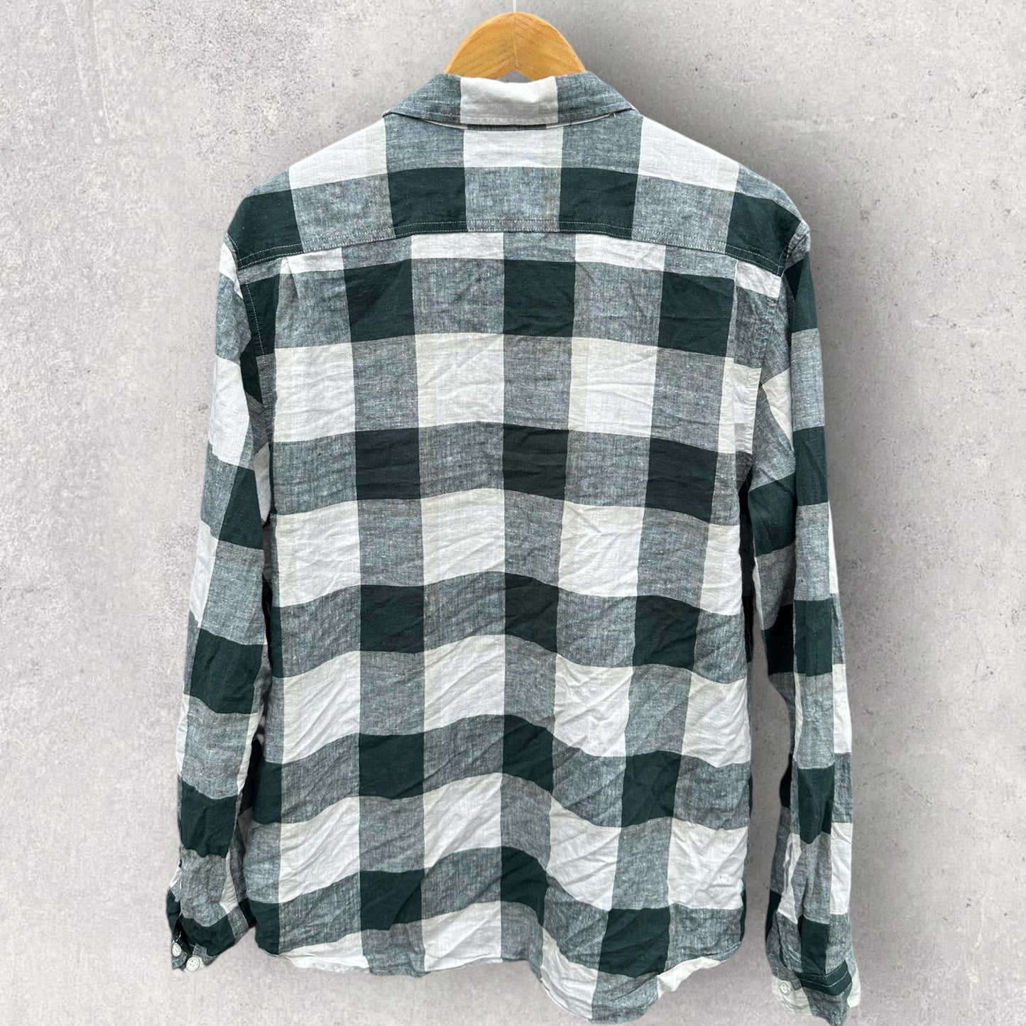 KATHMANDU CHECKERED GREEN/WHITE LONG SLEEVE BUTTON UP SHIRT