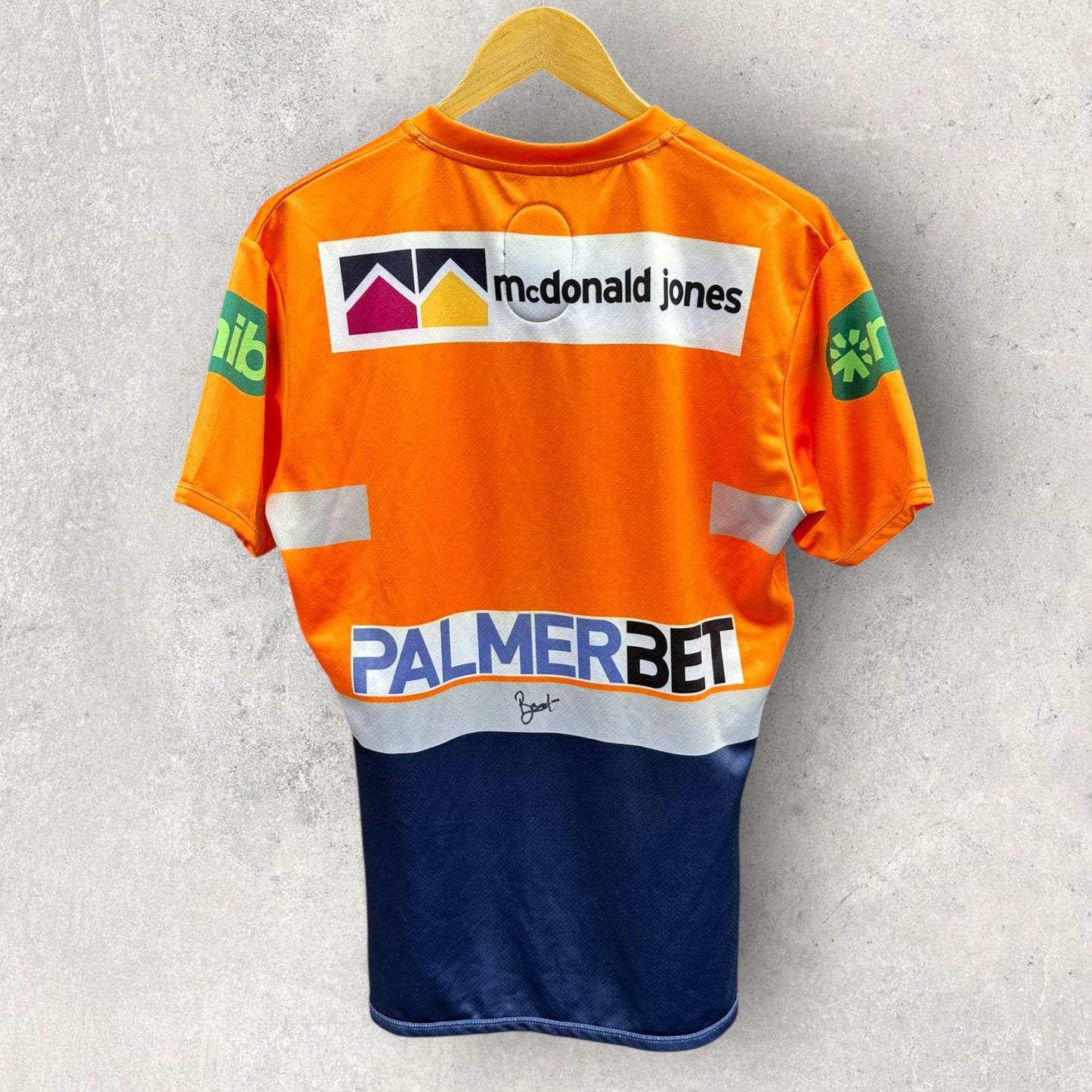 NEWCASTLE KNIGHTS 2023 MINERS PLAYER ISSUED SPARE JERSEY + SIGNED TO BRADMAN BEST
