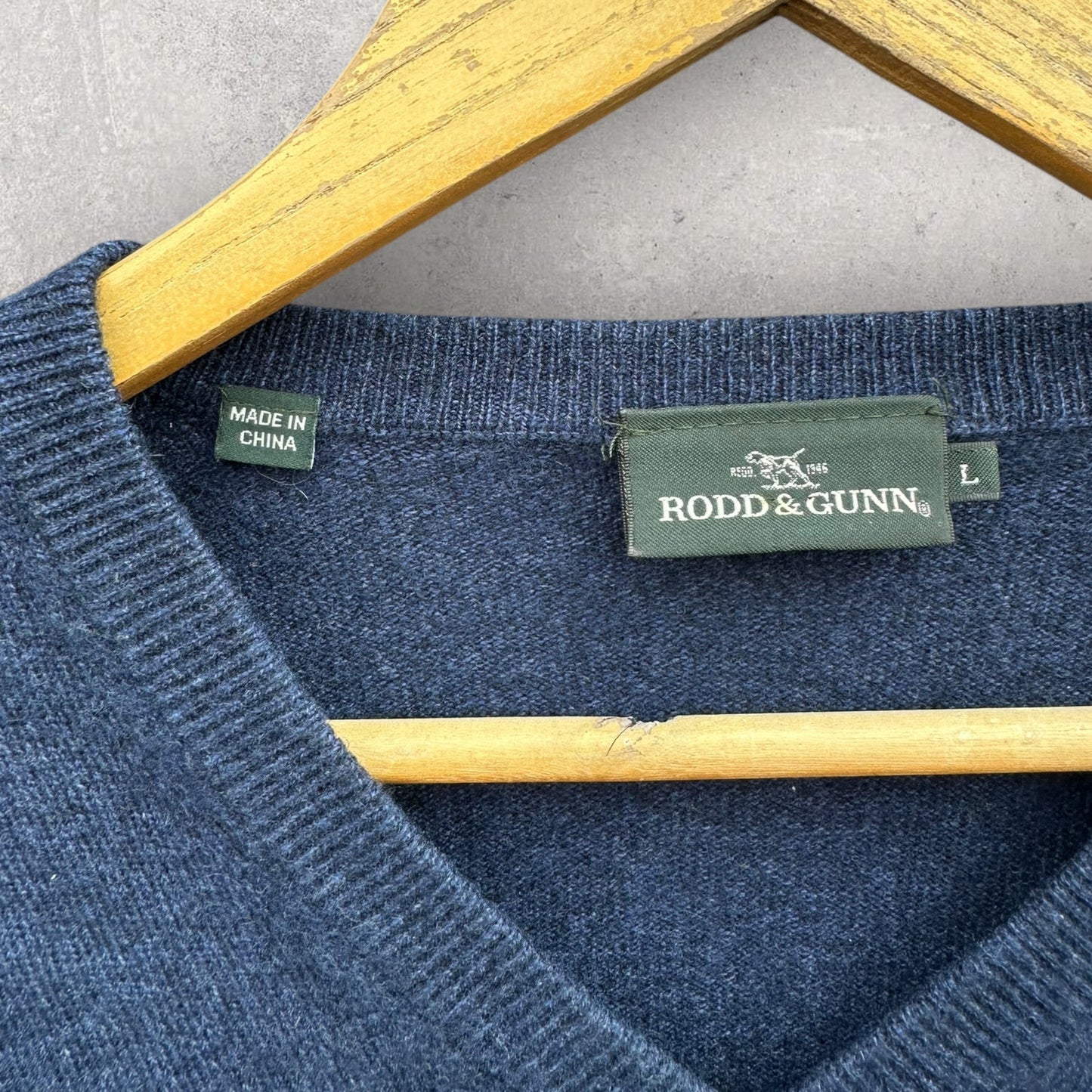 RODD & GUNN BLUE WOOLEN CARDIGAN