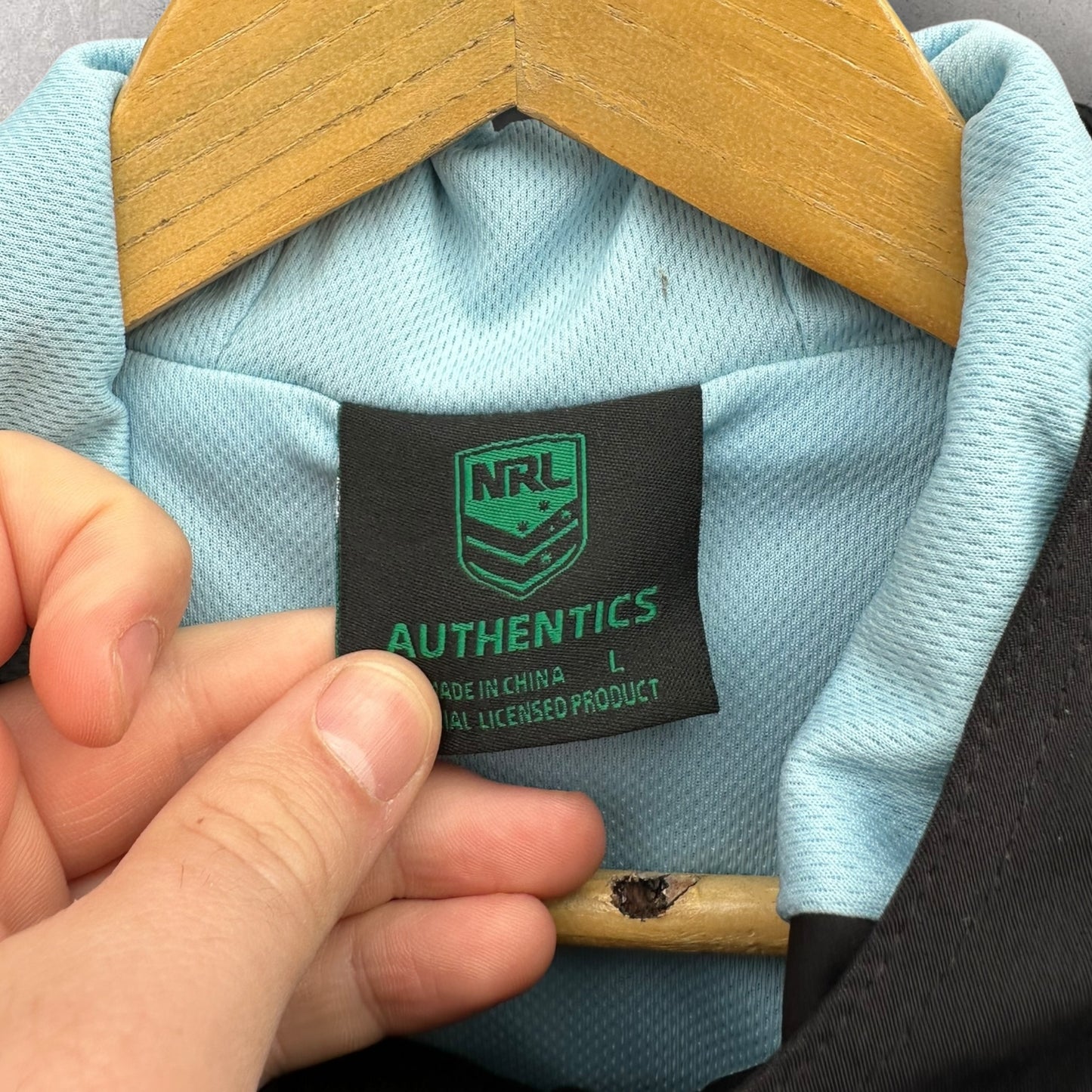 CRONULLA SHARKS X-BLADES BLACK WINDBREAKER HOODED JACKET PLAYER ISSUED