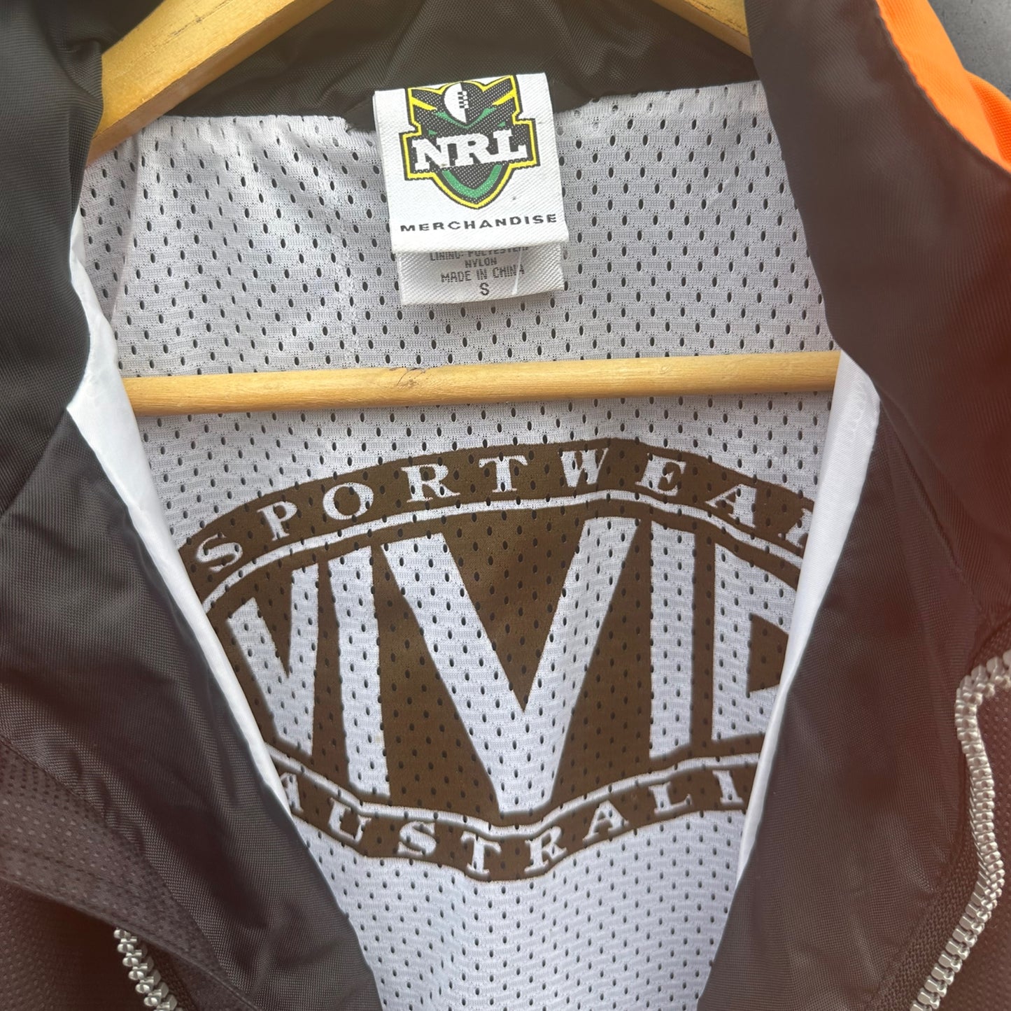 WESTS TIGERS VIVID VINTAGE 2000 WINDBREAKER JACKET