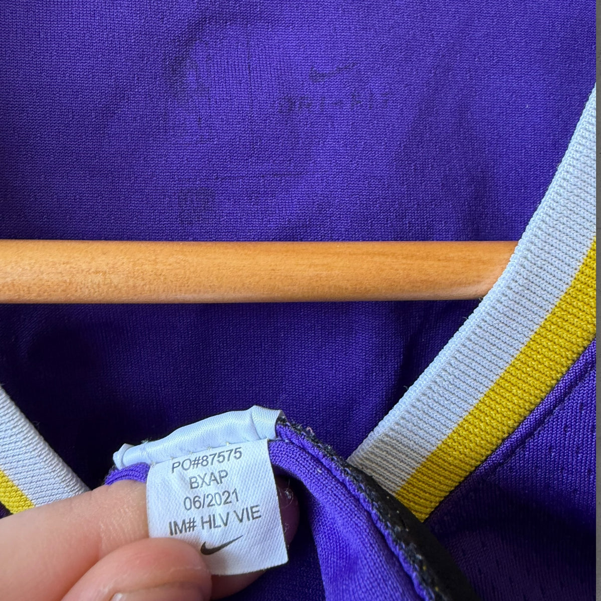 LeBron James Los Angeles Lakers LA Nike NBA Swingman Kids Basketball Jersey