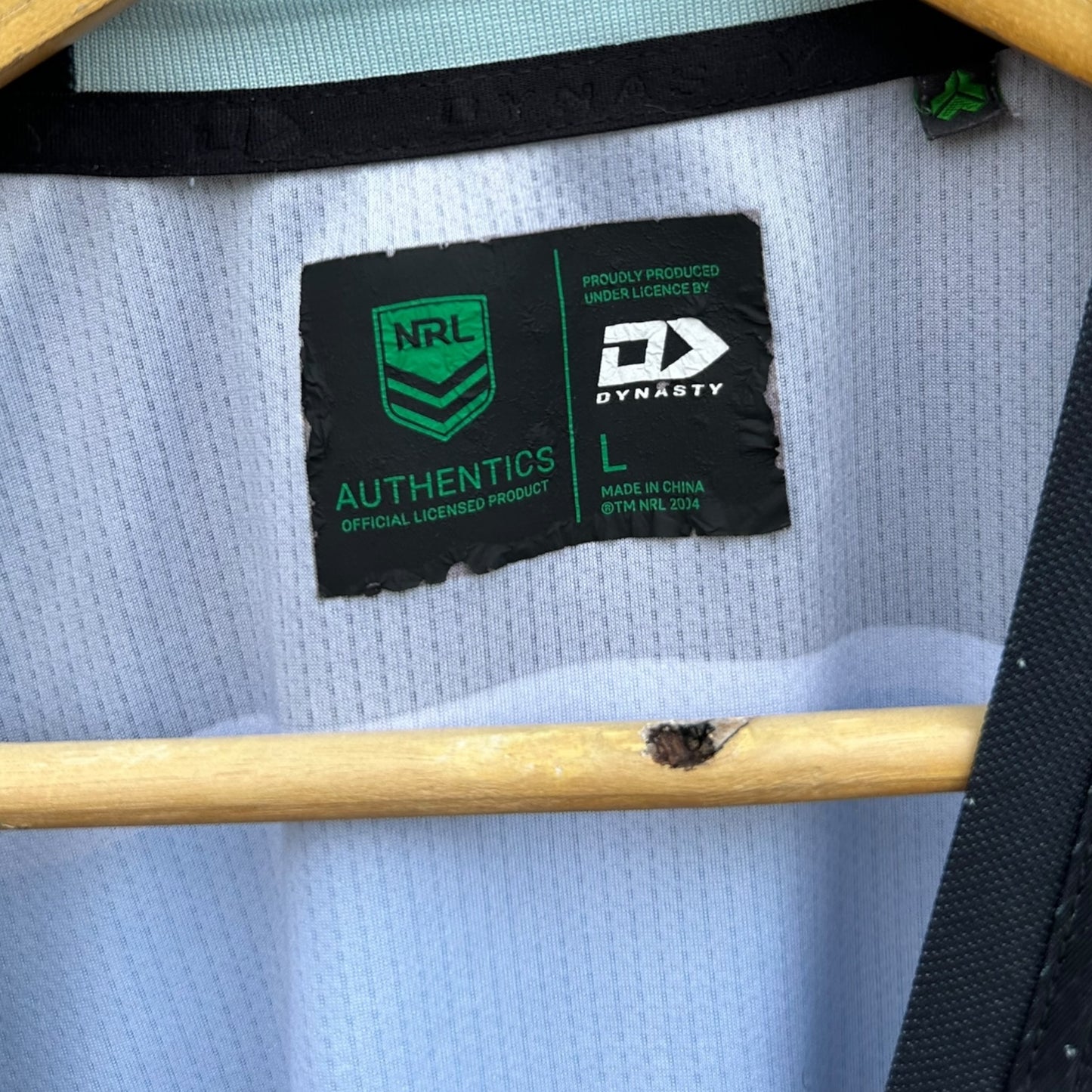 GOLD COAST TITANS 2025 TRAINING SINGLET PLAYER ISSUED TO CARTER GORDON