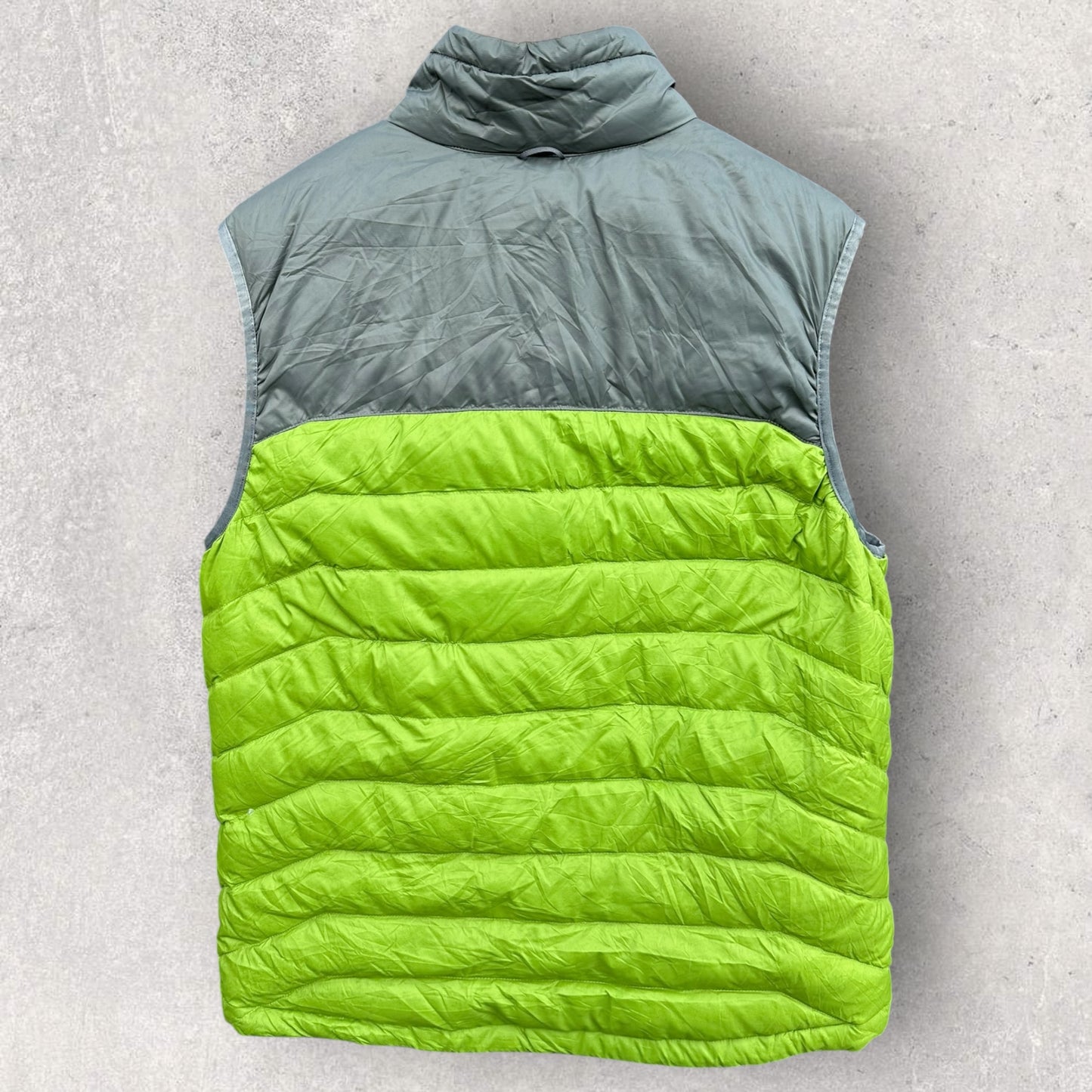 EDDIE BAUER GREEN SLEEVELESS PUFFER VEST