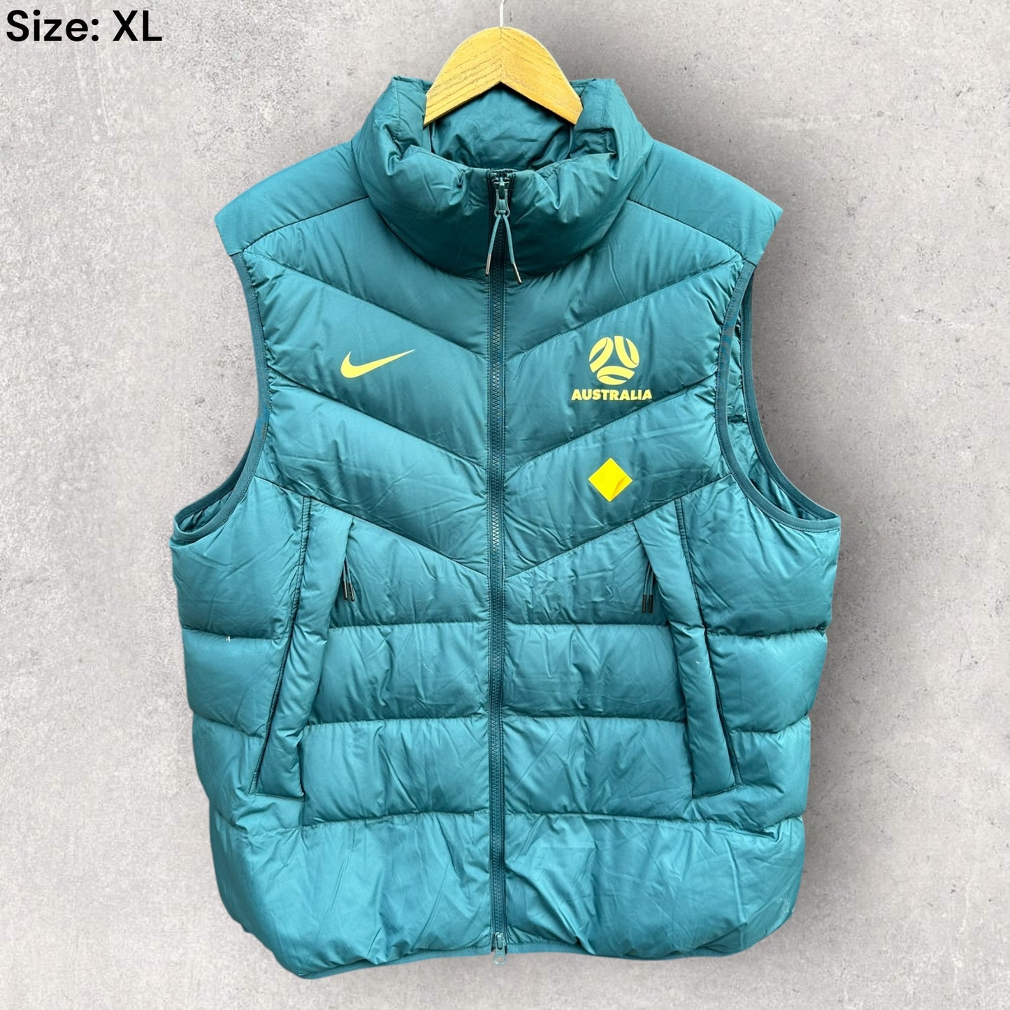 AUSTRALIAN MATILDAS NIKE FOOTBALL PUFFER VEST