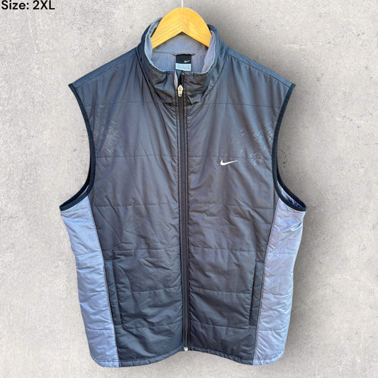 NIKE BLACK SLEEVELESS PUFFER VEST VINTAGE