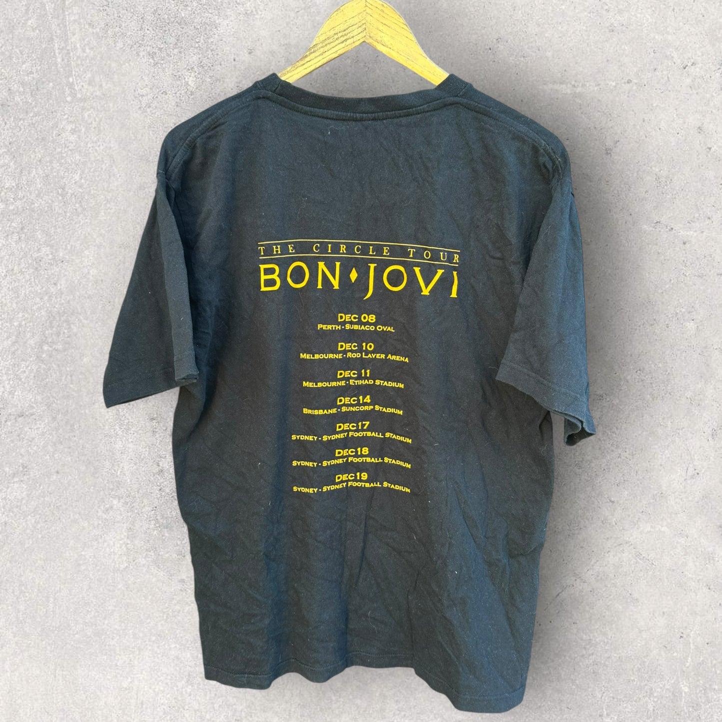 BON JOVI CIRCLE TOUR BLACK T-SHIRT