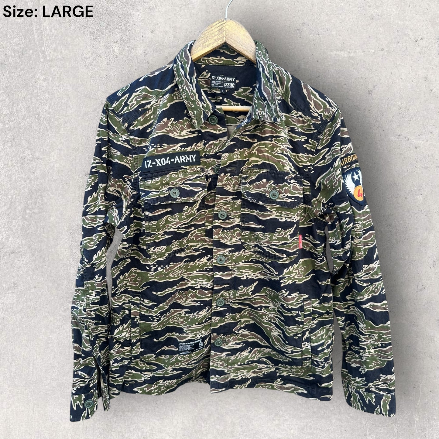 IZZUE ARMY CAMO JACKET