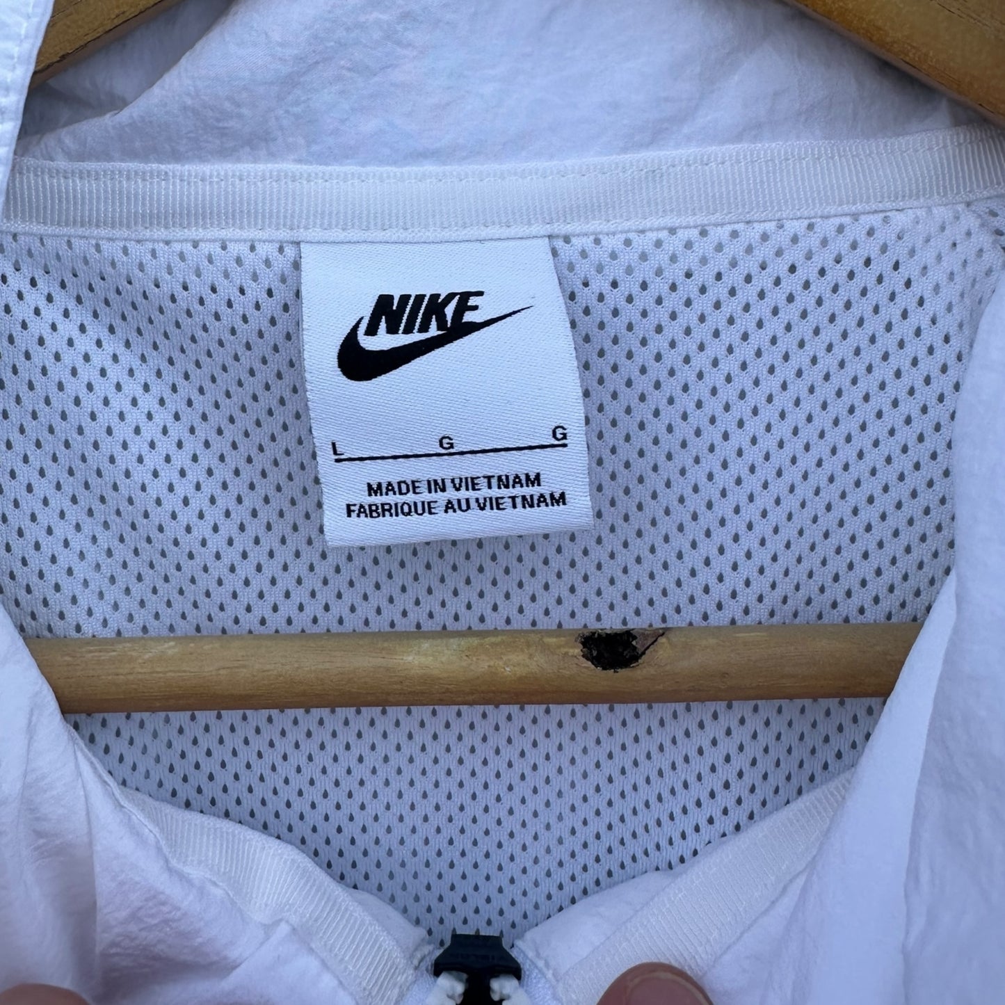 NIKE WOVEN WHITE/MALACHITE WINDBREAKER JACKET