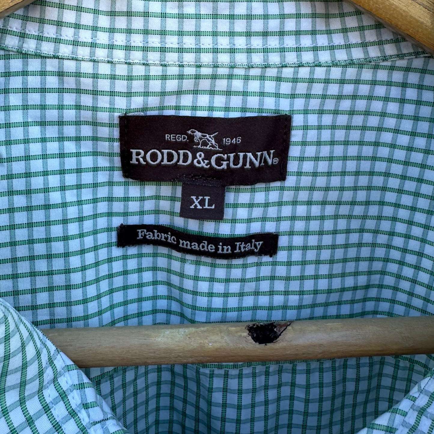 RODD & GUNN GREEN AND WHITE SHORT SLEEVED CHECKERED SHIRT