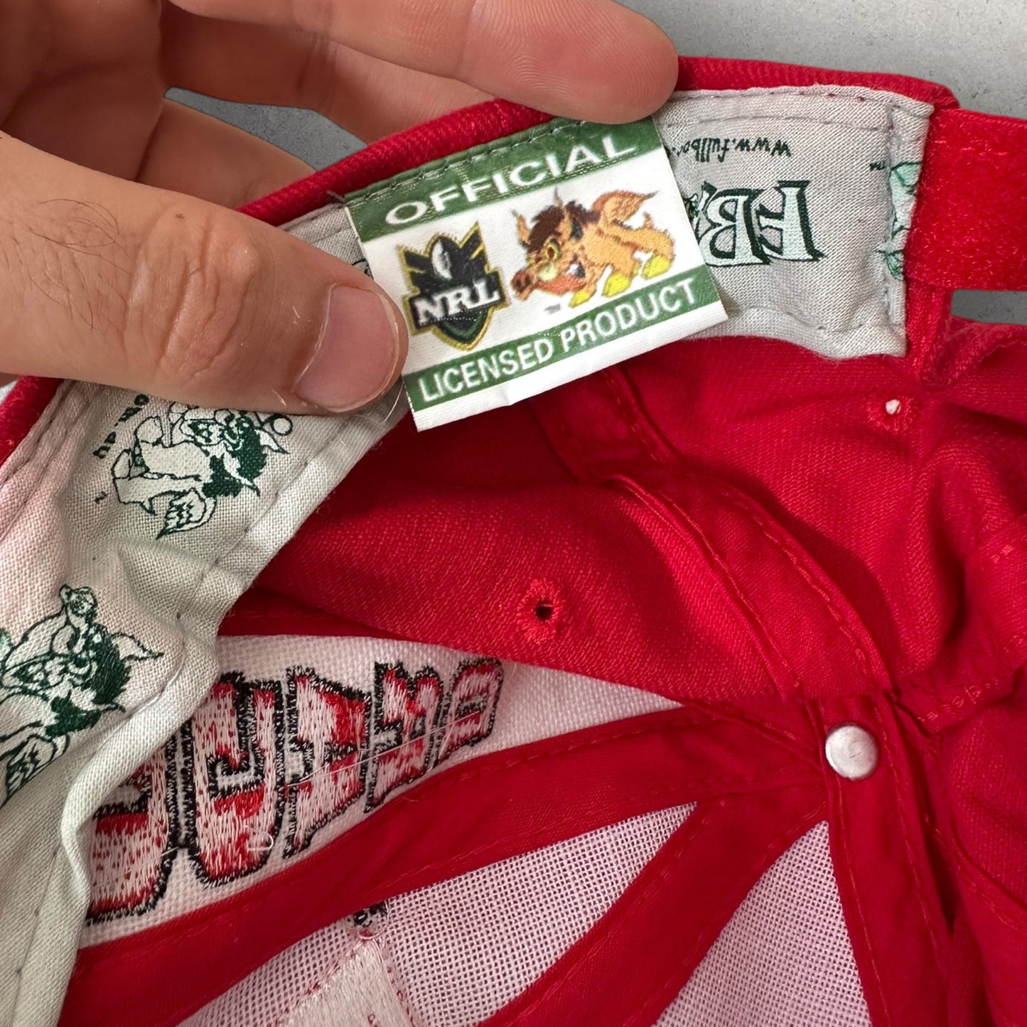 ST GEORGE ILLAWARRA DRAGONS FULL BOAR VINTAGE HAT