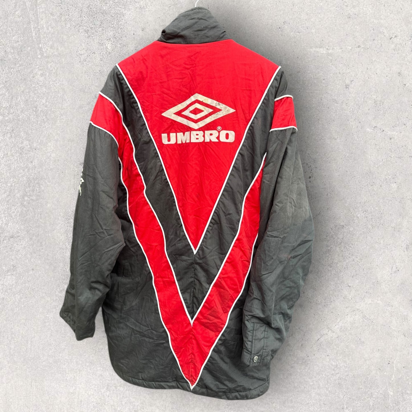 UMBRO MANCHESTER UNITED DESIGN VINTAGE BENCH JACKET