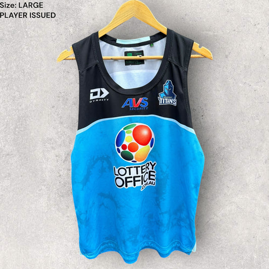 GOLD COAST TITANS 2025 TRAINING SINGLET PLAYER ISSUED TO CARTER GORDON