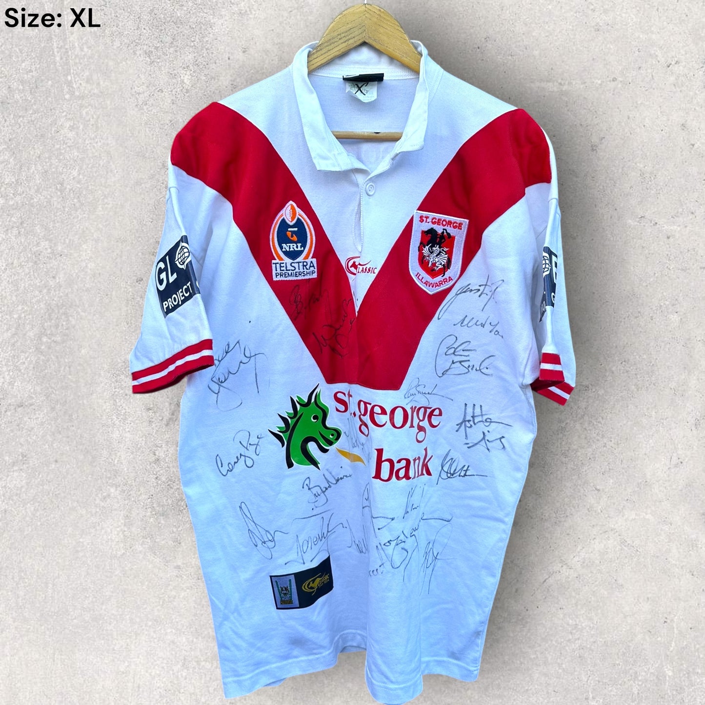 ST GEORGE ILLAWARRA DRAGONS 2005 HOME JERSEY SIGNED BY TEAM