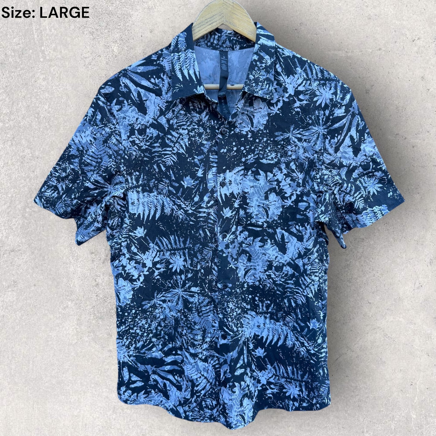 LULU LEMON FLORAL MENS SHORT SLEEVE BUTTON UP SHIRT