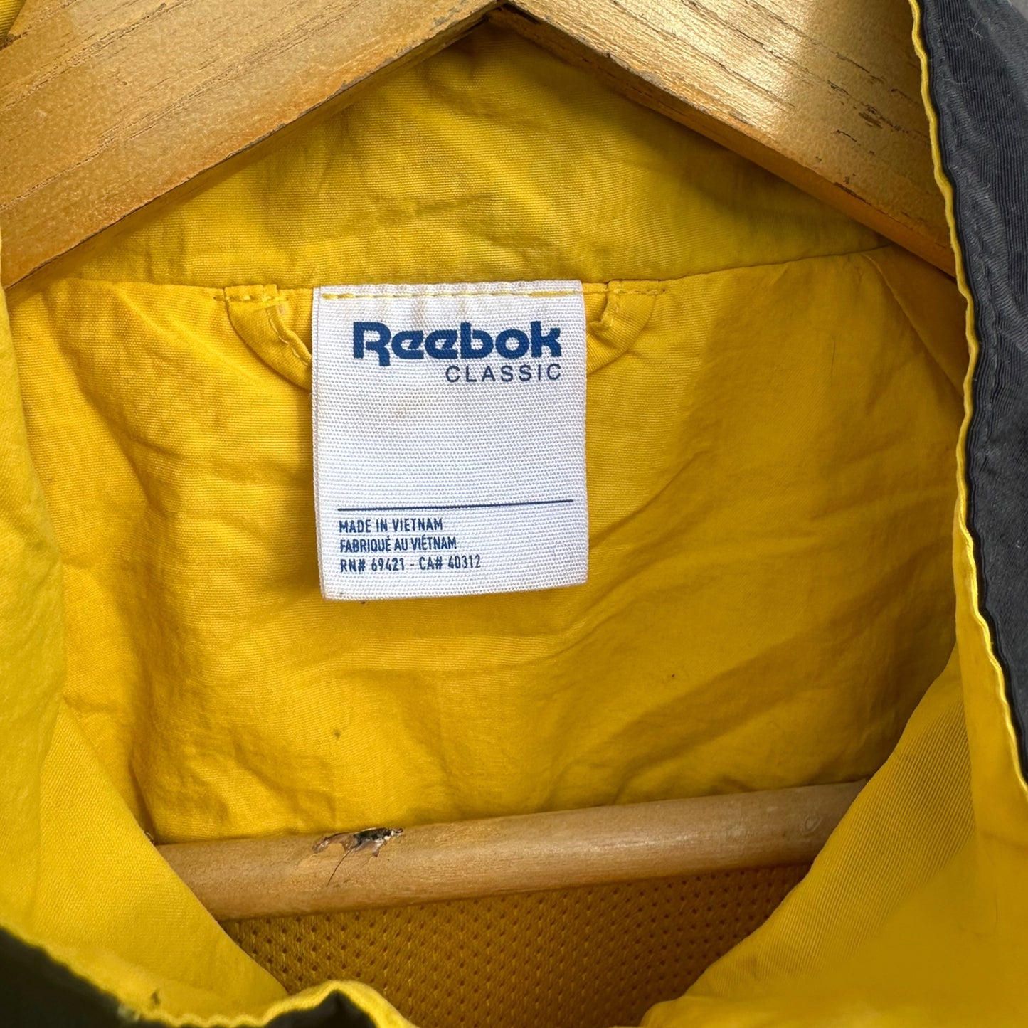 REEBOK CLASSICS YELLOW WINDBREAKER FULL ZIP JACKET