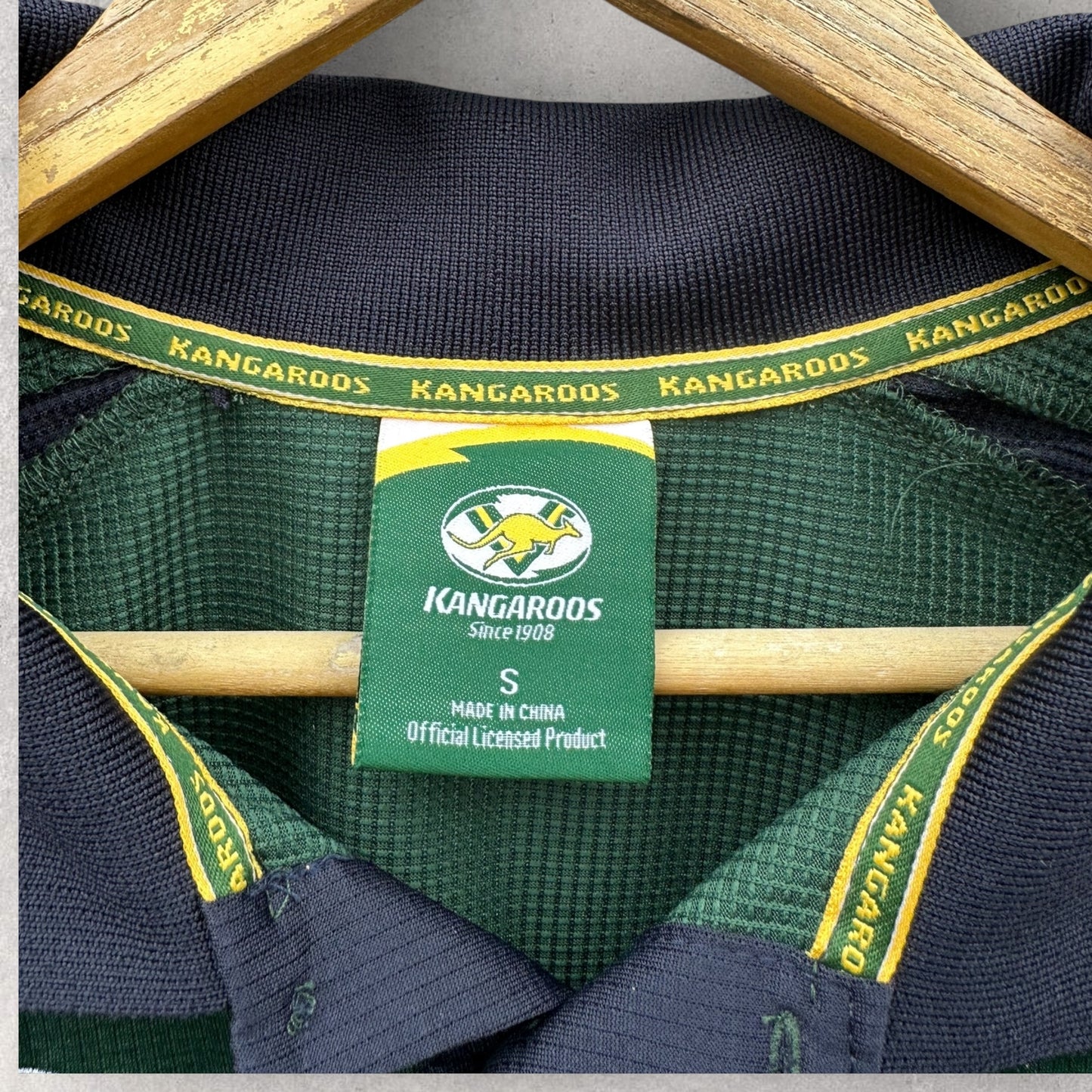 Australian Kangaroos ARL Media Polo Shirt Signed By Team