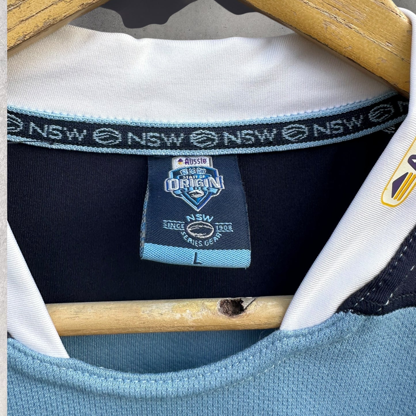 NSW BLUES 2010 ELITE PLAYER CUT JERSEY SIGNED BY SQUAD 77/100