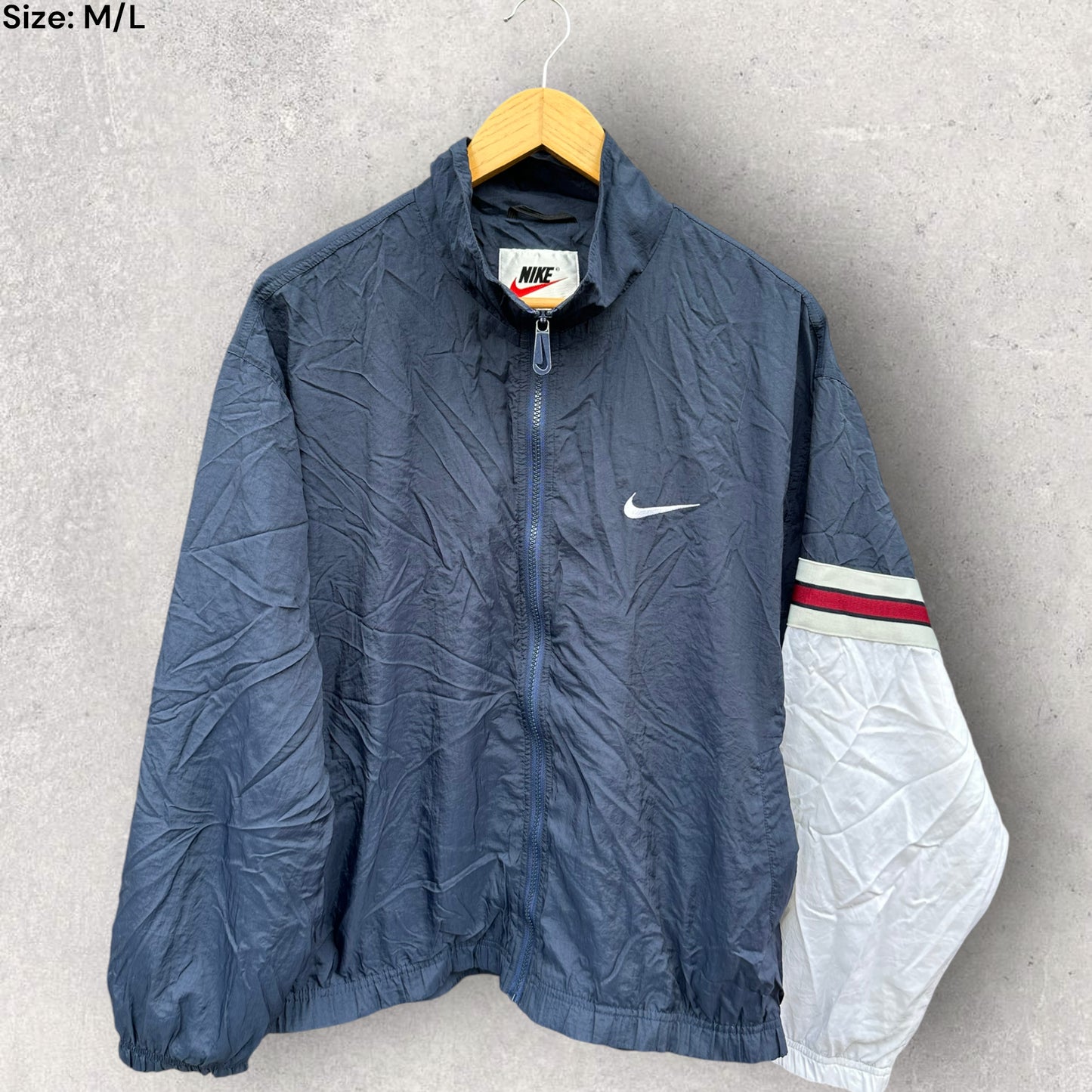 NIKE VINTAGE WINDBREAKER JACKET