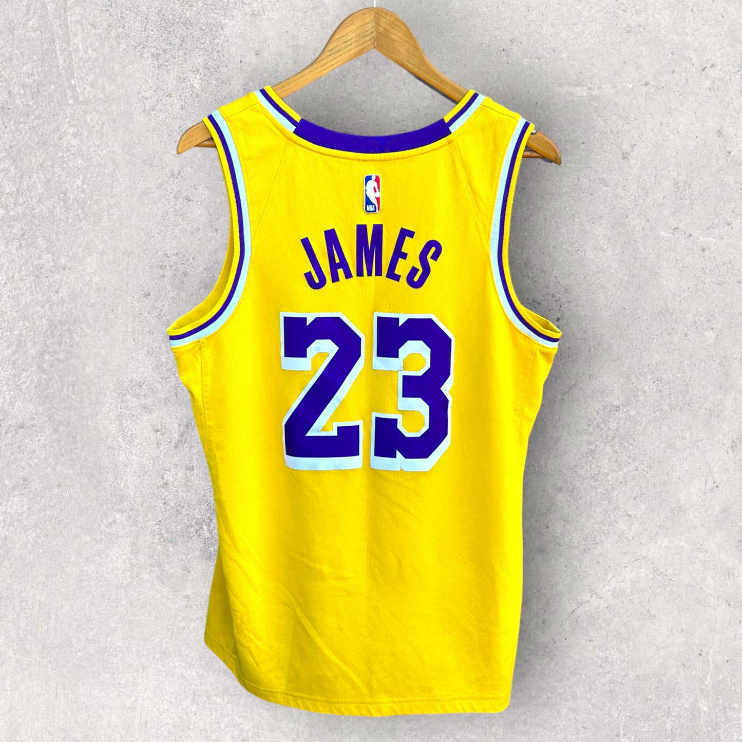 LEBRON JAMES LA LAKERS YELLOW NIKE JERSEY